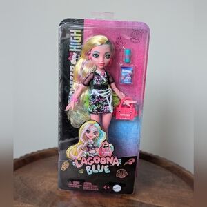 Monster High G3 Day Out Lagoona Blue New In Box Doll